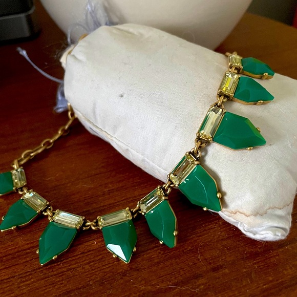 Stella & Dot emerald stones necklace
